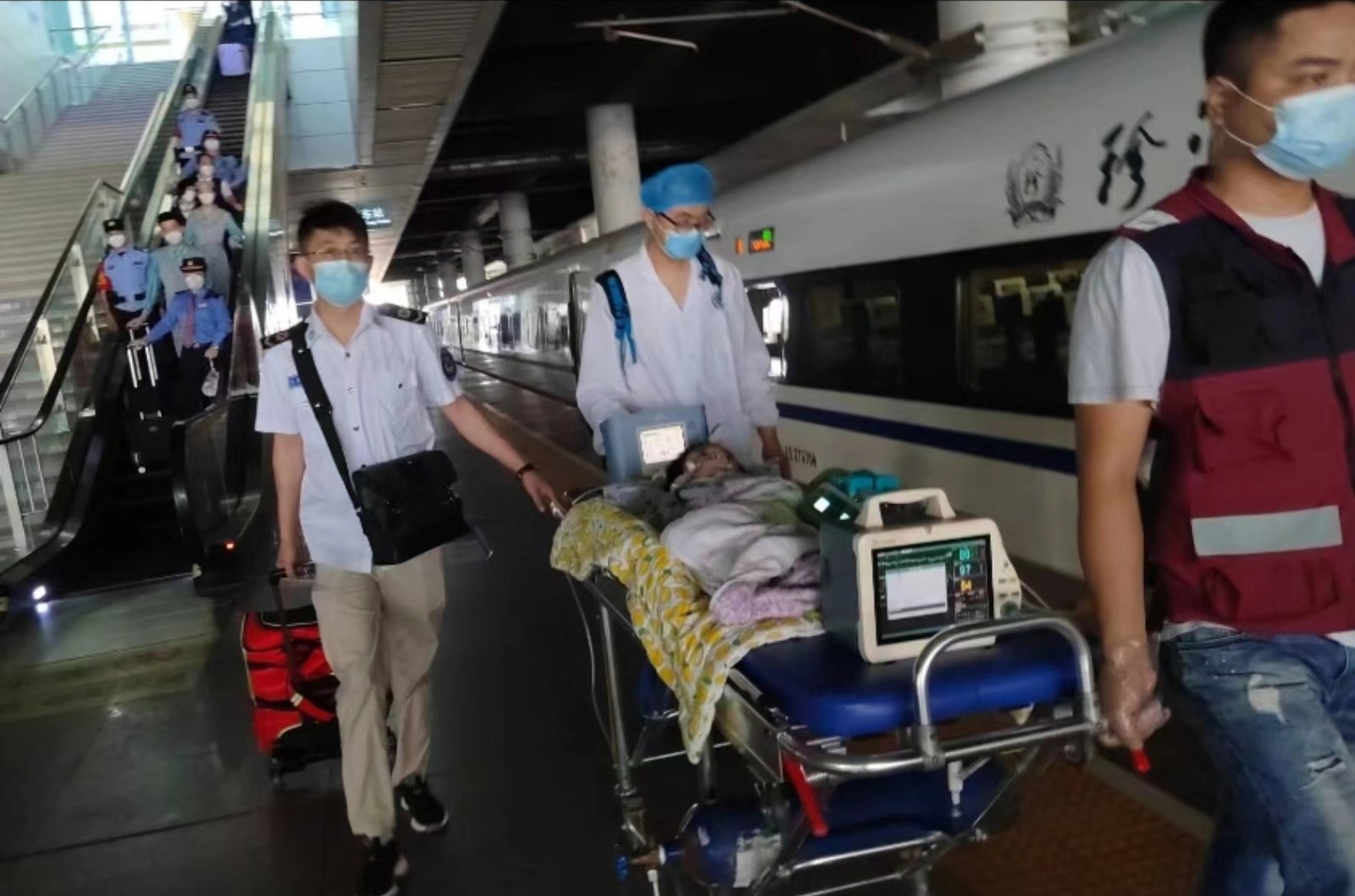 玉山县高铁转运公司